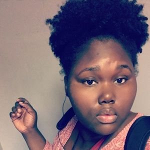 Meet your Posher, Ebonie